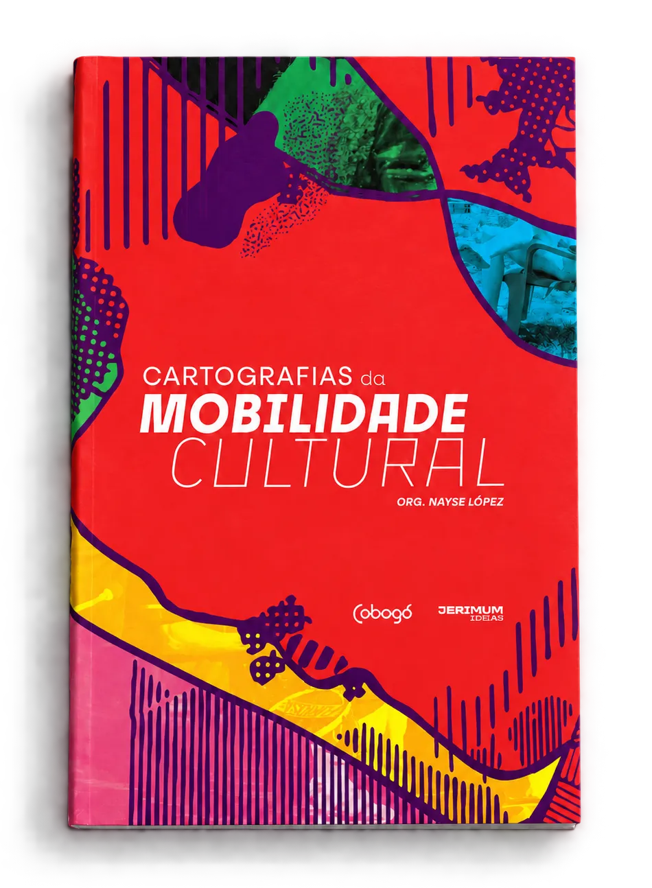Livro Cartografias da mobilidade cultural 1 Livro Cartografias da Mobilidade Cultural fechado, visto de frente, com capa vermelha, título branco e grafismos multicoloridos que lembram mapas.